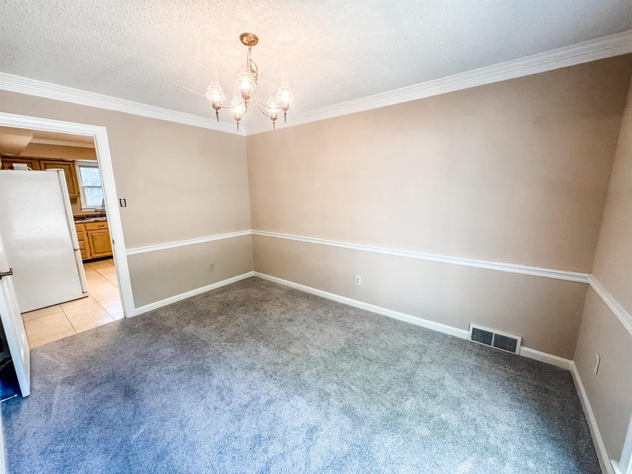 1062 Fredericksburg Cv - Photo 4 of 16