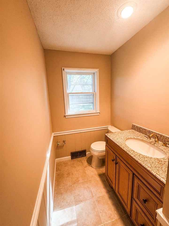 1062 Fredericksburg Cv - Photo 7 of 16