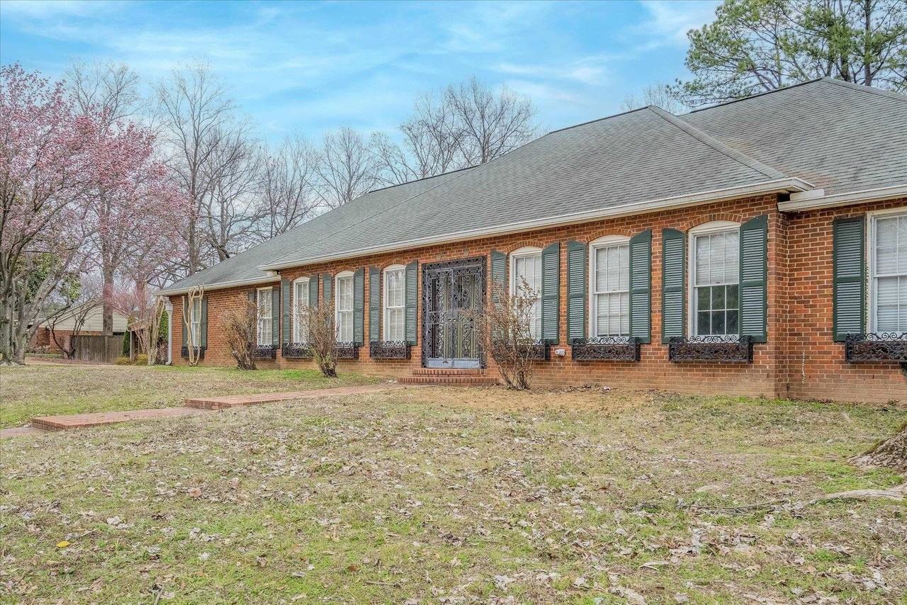 356 Perkins Ext #356 - Photo 2 of 24