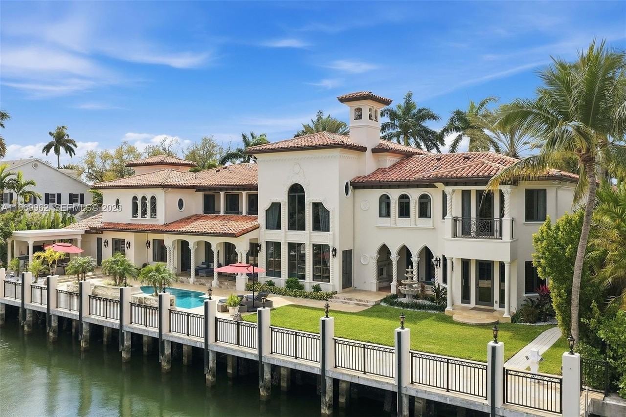 628 Coral Way - Photo 2 of 50