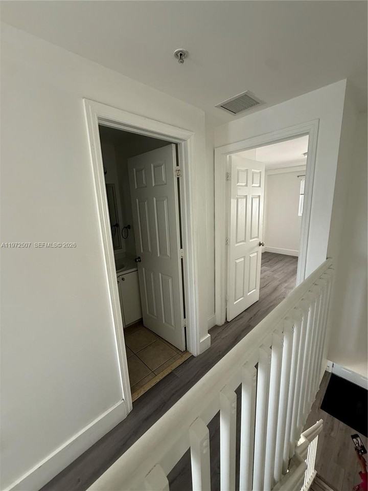 821 Sw 2nd St #6 - Photo 7 of 7