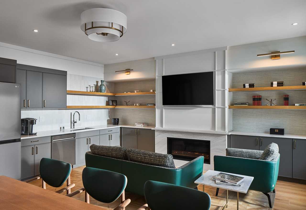 2630 N Hackett Ave #114 - Photo 7 of 11