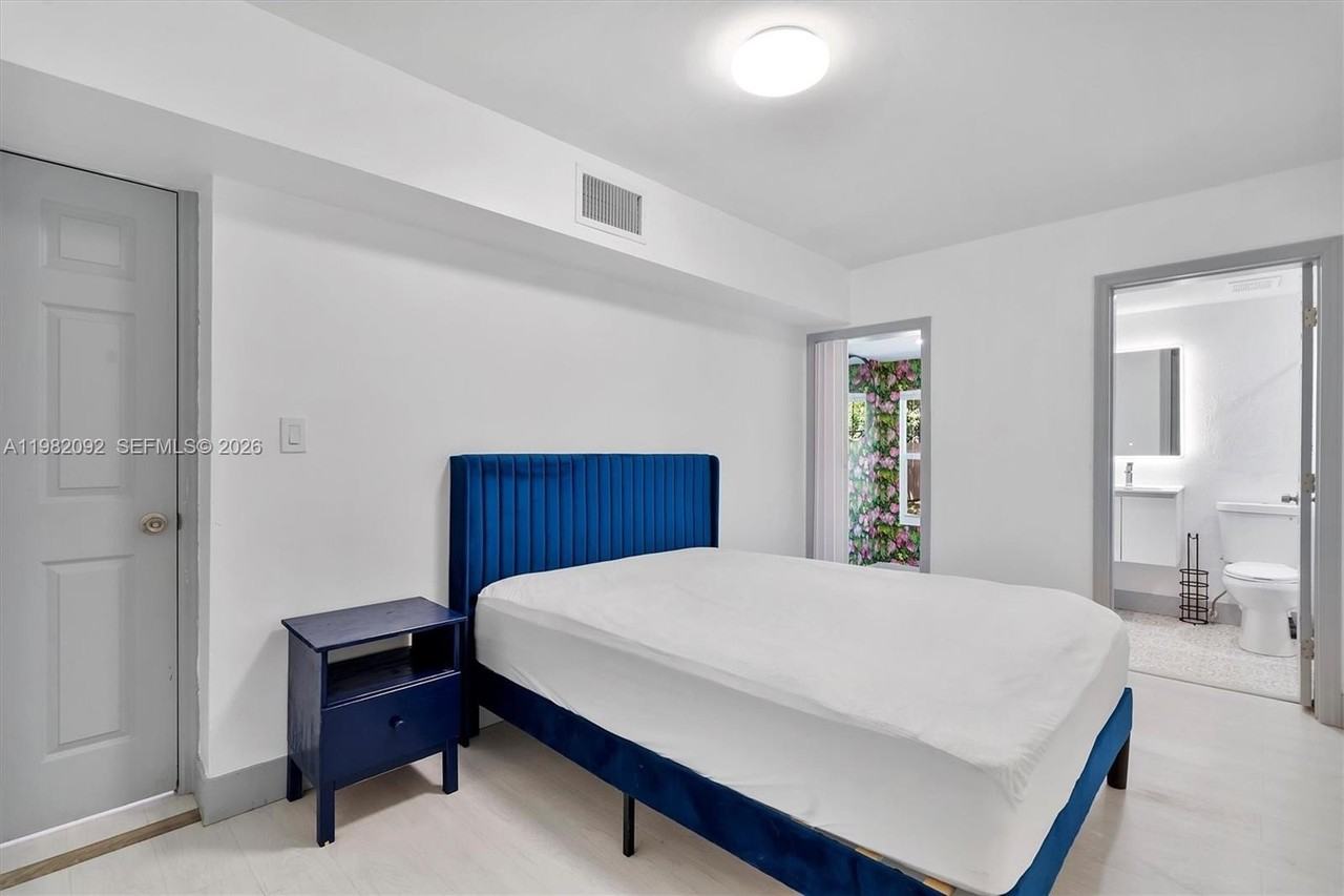 779 Nw 96th St #A - Photo 6 of 11