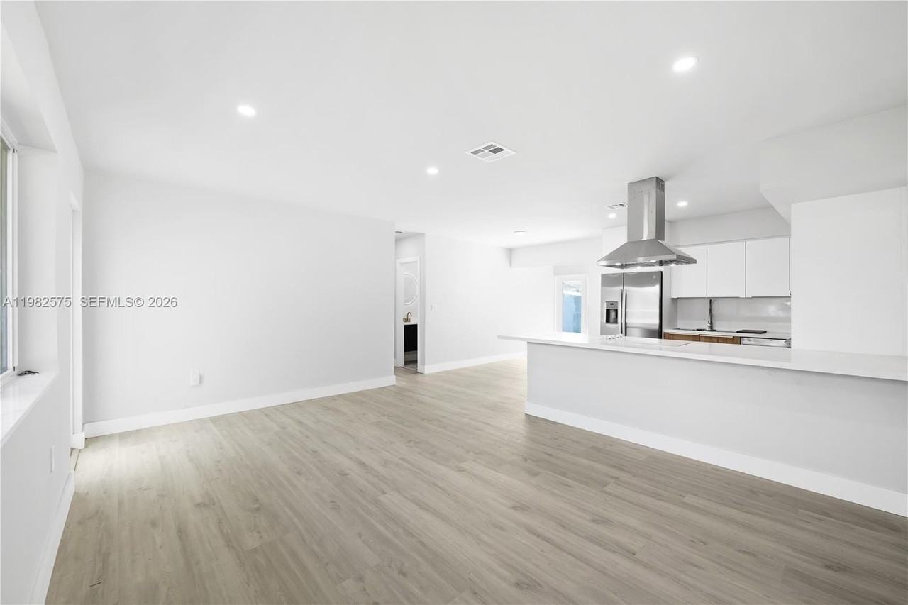 8560 Sw 126th Ter - Photo 6 of 24