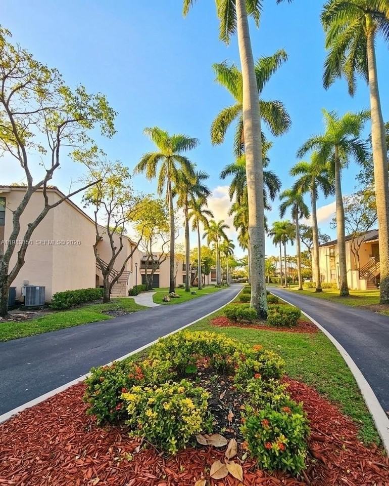 20130 Ne 3rd Ct #6 - Photo 2 of 22