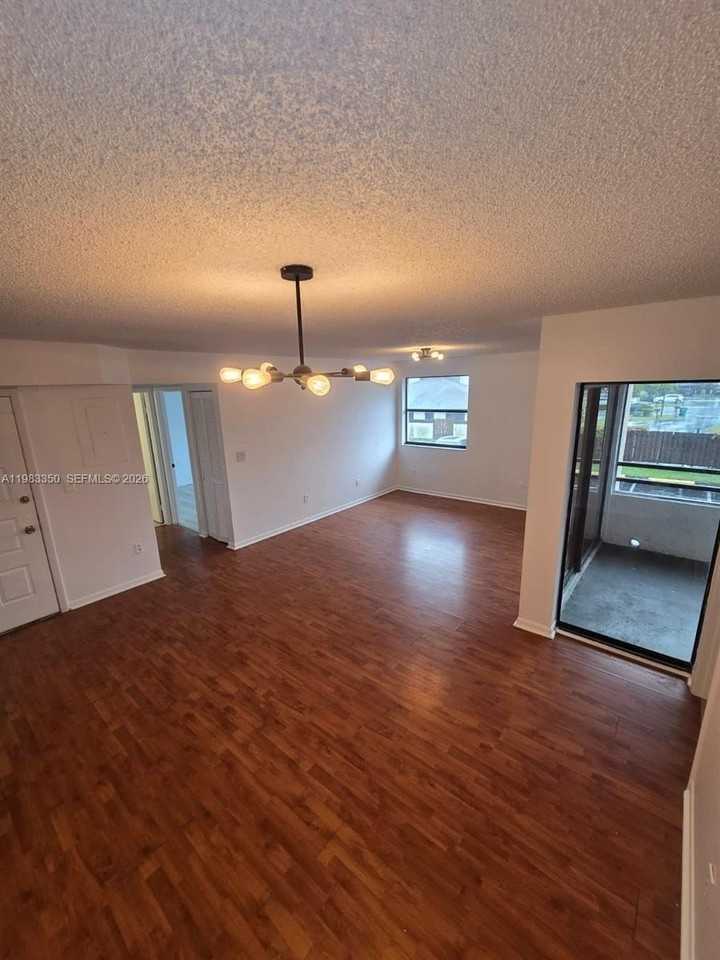 20130 Ne 3rd Ct #6 - Photo 6 of 22