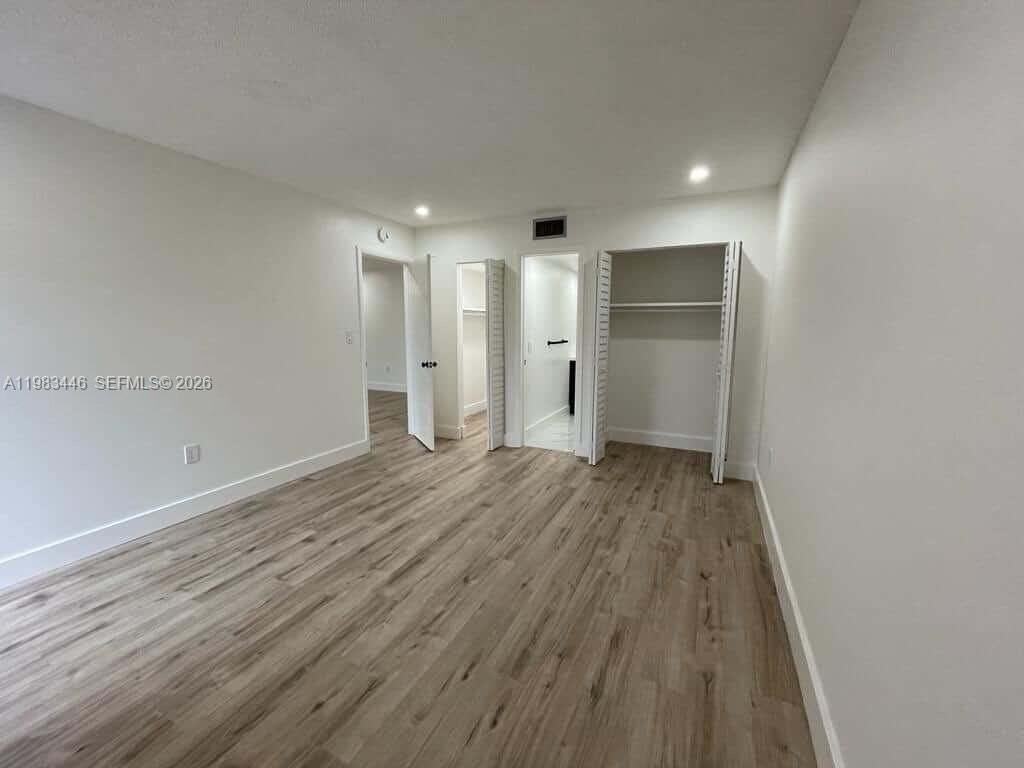 4725 Nw 7th St #305-3 - Photo 7 of 10