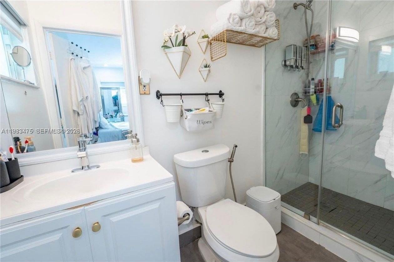 9441 Caribbean Blvd - Photo 3 of 18