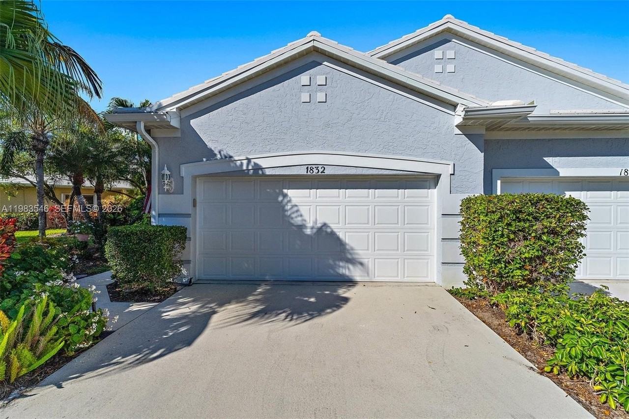 1832 Sw Willowbend Ln - Photo 5 of 30