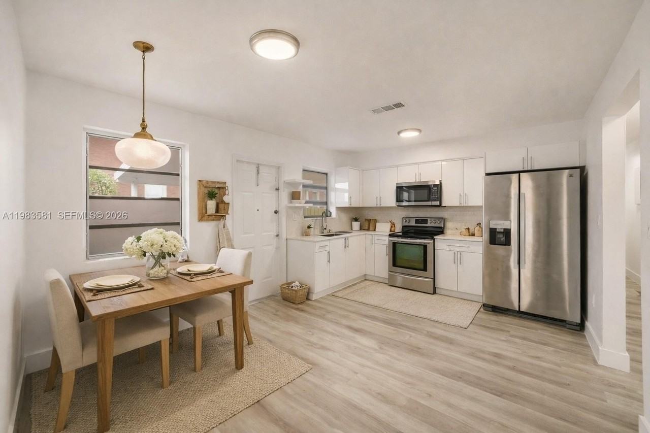 1781 Sw 13th St - Photo 6 of 24