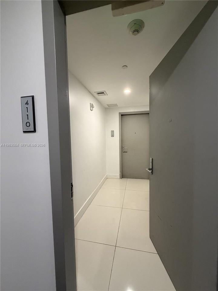 488 Ne 18th St #4110 - Photo 2 of 15