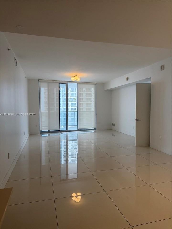 488 Ne 18th St #4110 - Photo 6 of 15