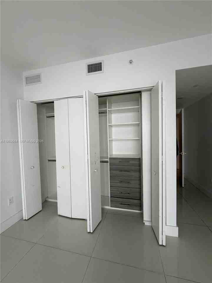 488 Ne 18th St #4110 - Photo 7 of 15