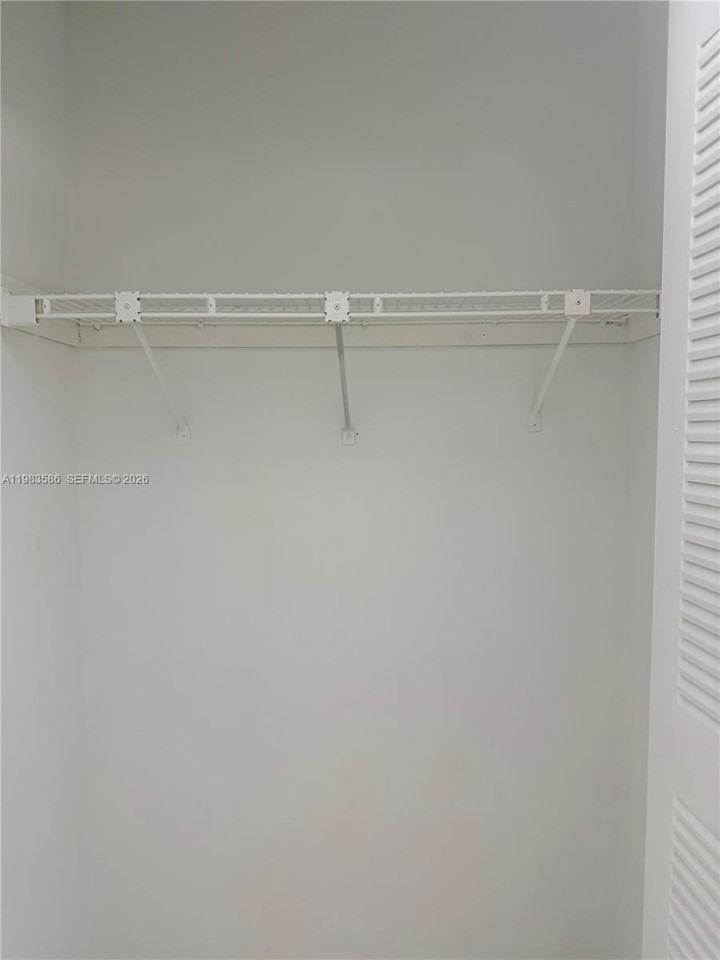 927 Ne 199th St #206 - Photo 7 of 7