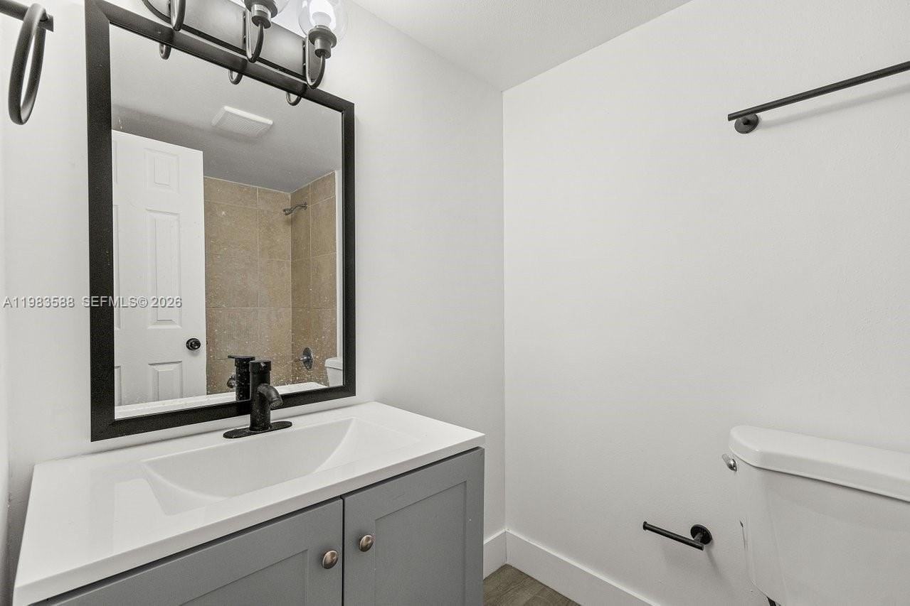 1530 Crescent Cir #3 - Photo 6 of 20