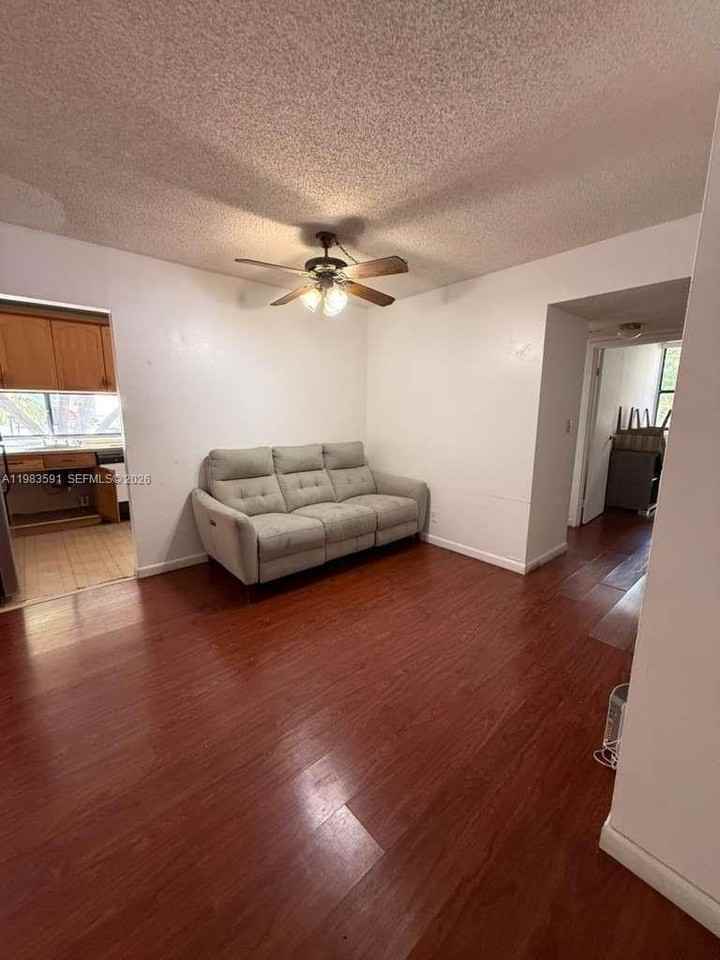 16909 N Bay Rd #211 - Photo 4 of 15