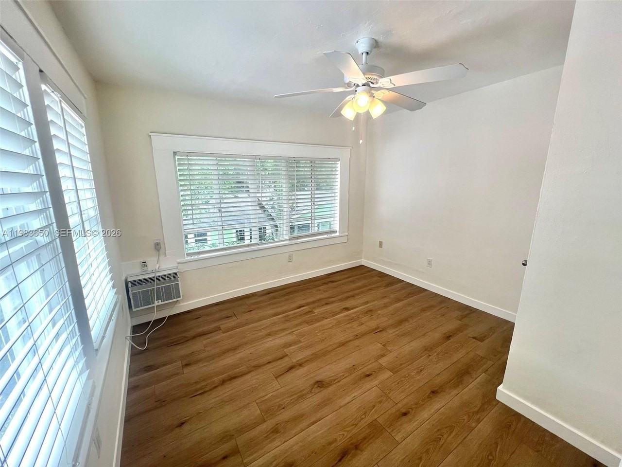 229 Ne 25th St #229 - Photo 3 of 6