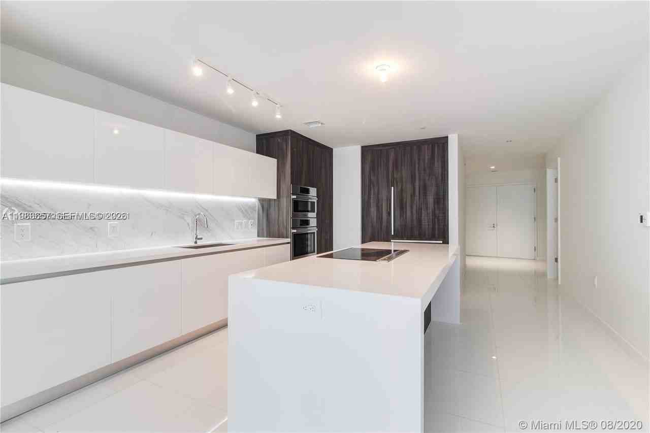 851 Ne 1st Ave #3601 - Photo 5 of 49