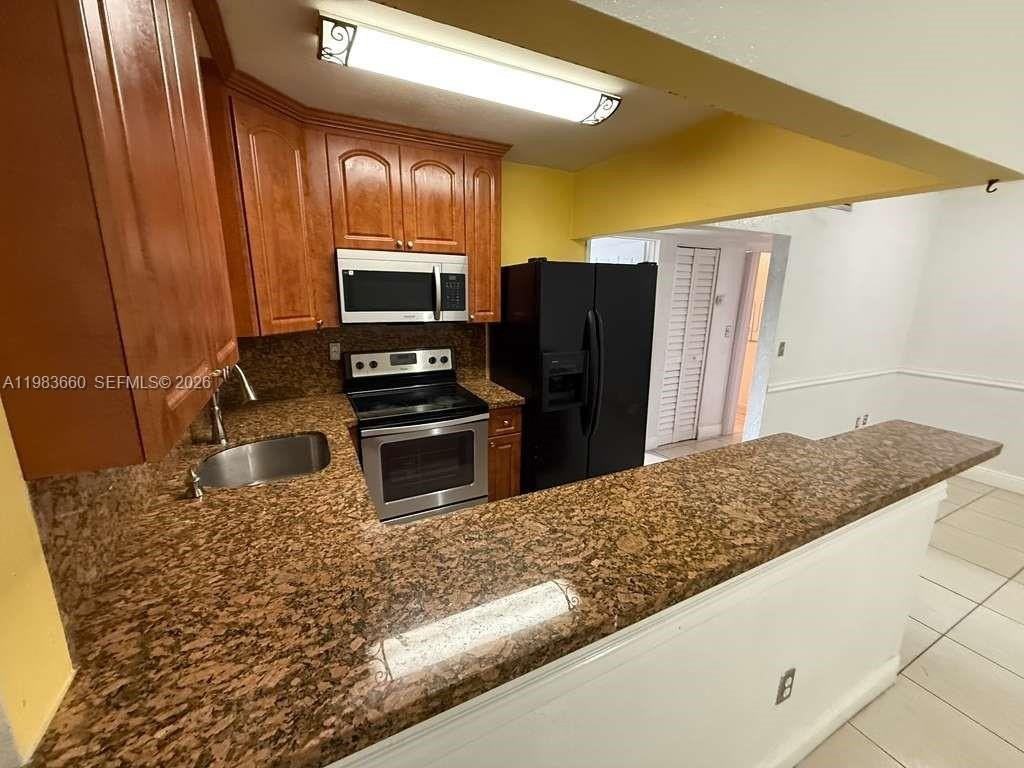 4050 Nw 135th St #16-1 - Photo 3 of 16