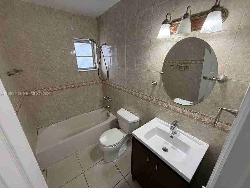 4050 Nw 135th St #16-1 - Photo 6 of 16