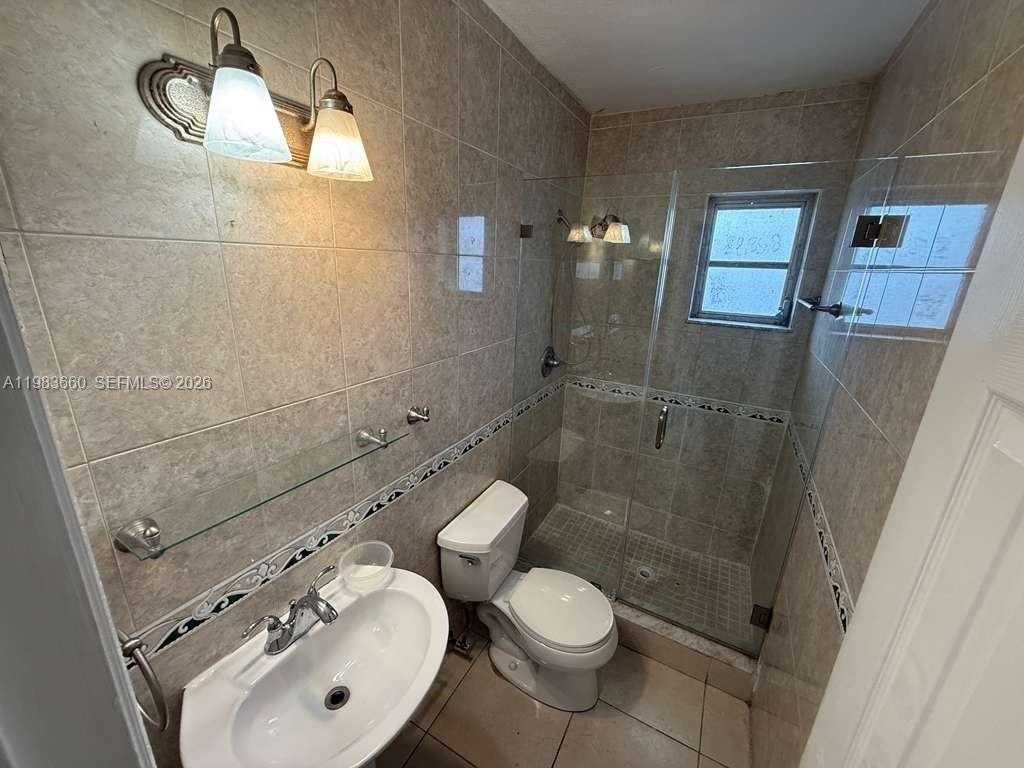 4050 Nw 135th St #16-1 - Photo 7 of 16