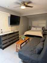 1432 Ne 5th Ave #4 - Photo 1 of 1