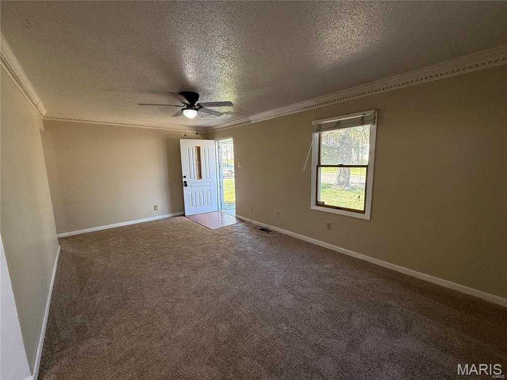 3130 O Hare Dr - Photo 4 of 19