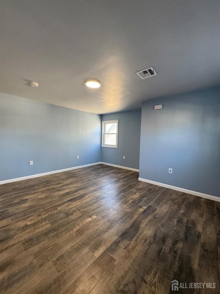 150 Fabyan Pl #152 - Photo 6 of 18