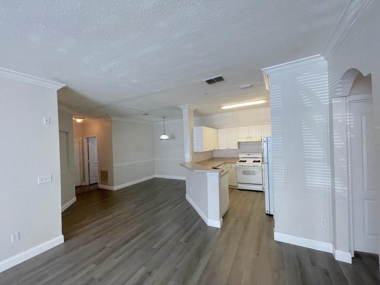 3349 S Kirkman Rd #1511 - Photo 5 of 36