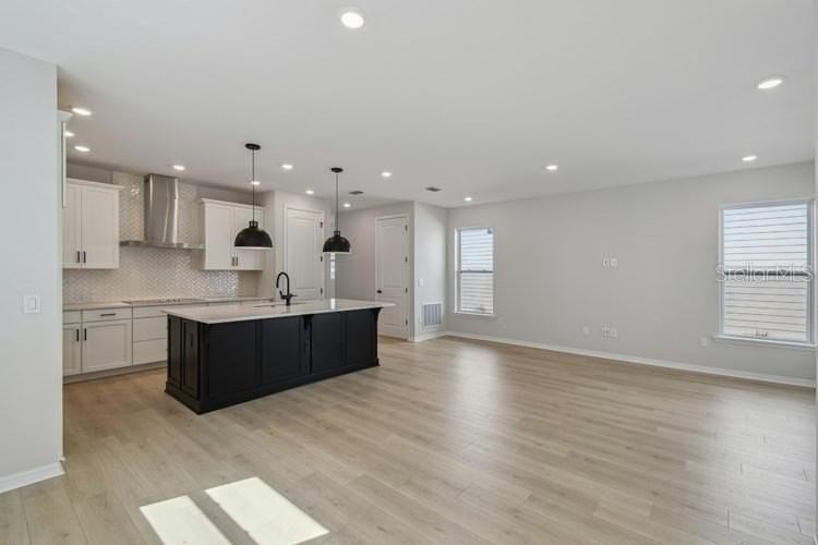 3077 Voyager Ave - Photo 3 of 16