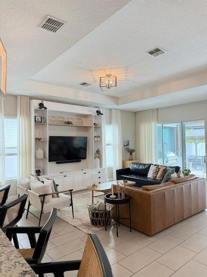 15372 Gilligan Ct - Photo 6 of 33