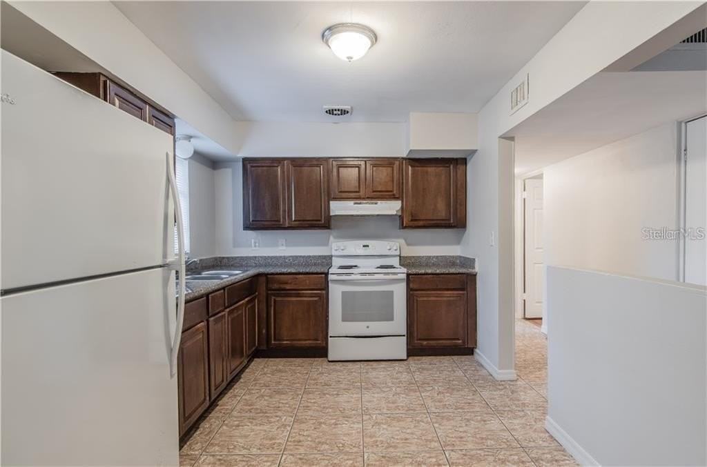 5711 Indian Hill Rd - Photo 5 of 16