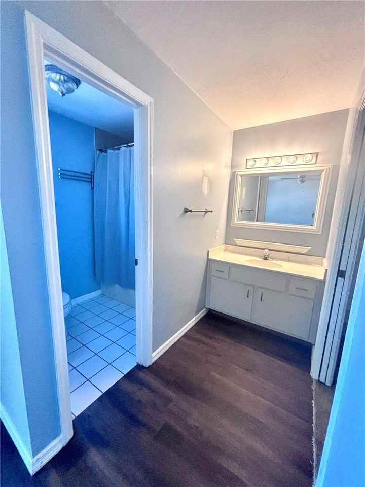 420 Ne 52nd Ct - Photo 6 of 21