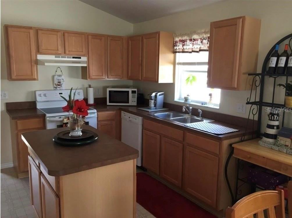 712 Brayton Ln - Photo 5 of 10