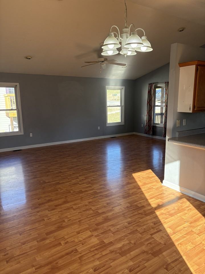 691 Lee St #1 - Photo 6 of 43