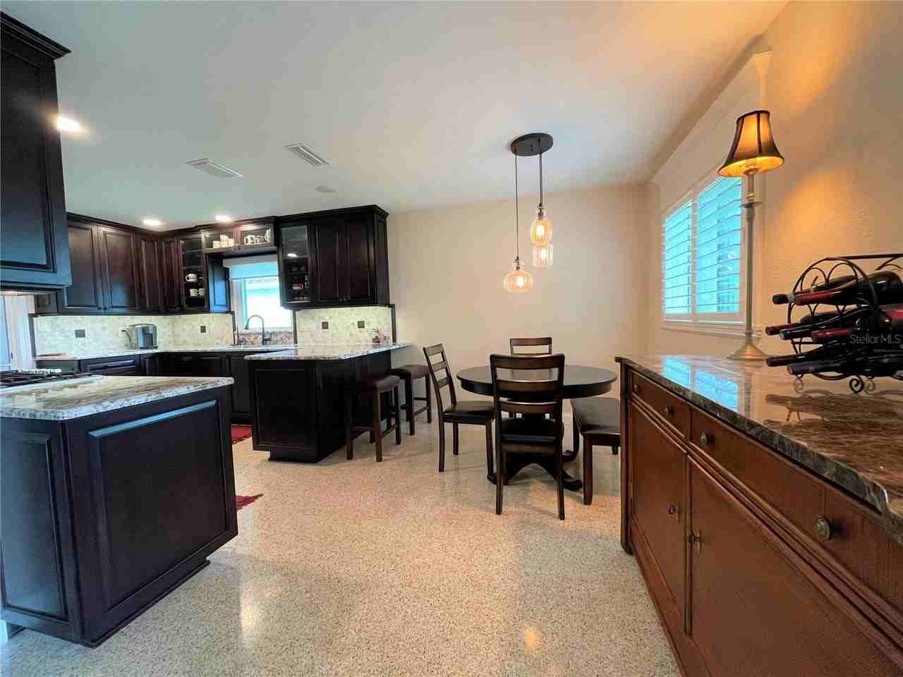 17045 Dolphin Dr - Photo 3 of 46