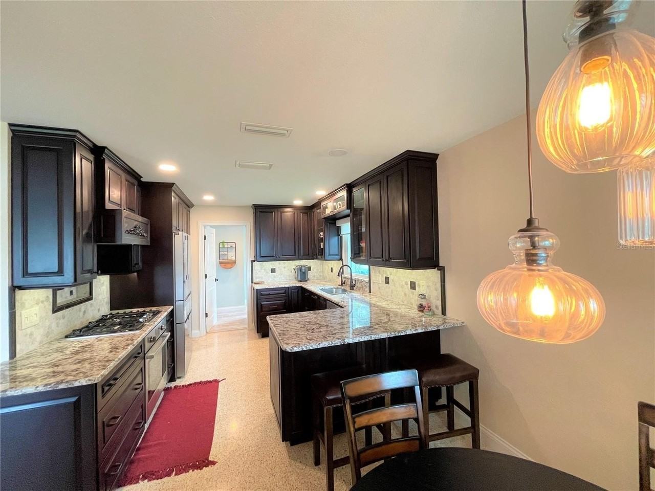 17045 Dolphin Dr - Photo 4 of 46