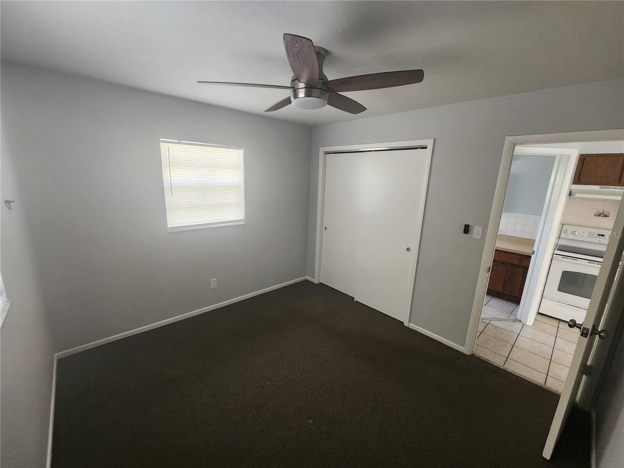 906 E 108th Ave - Photo 6 of 11