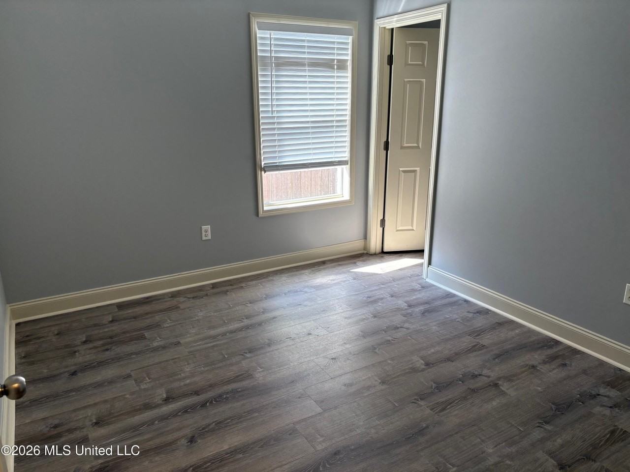 620 Lexington Dr - Photo 5 of 10