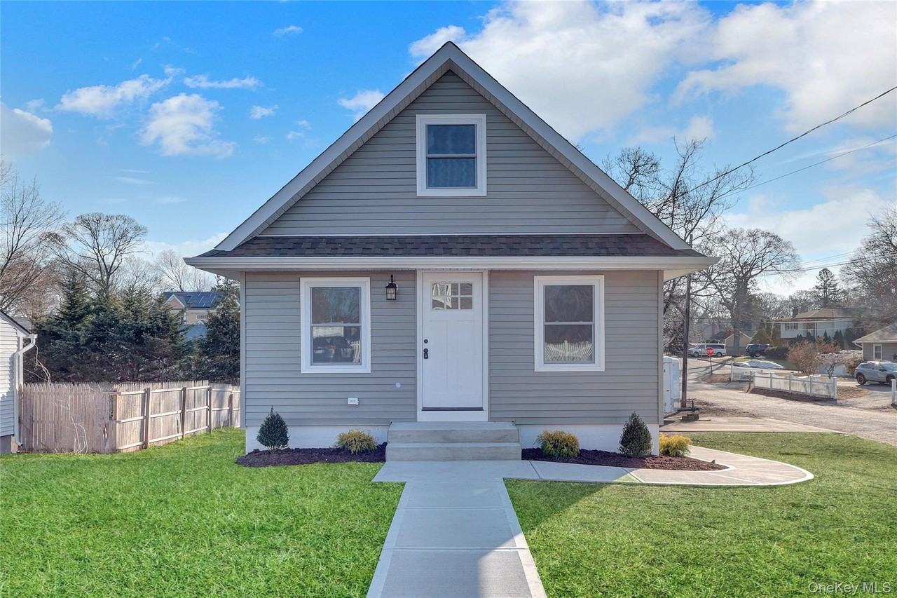 37 Gould Rd - Photo 3 of 34