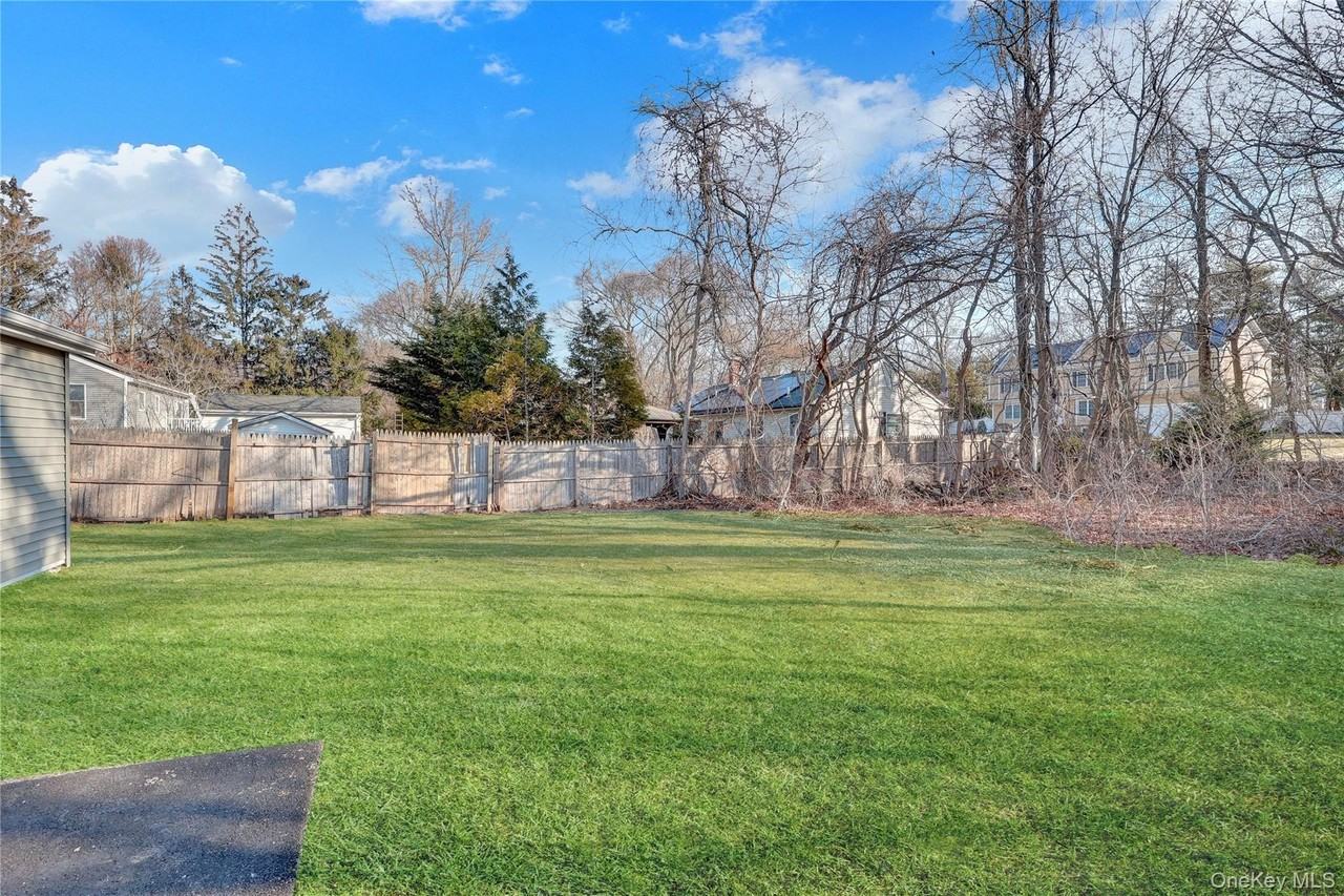 37 Gould Rd - Photo 7 of 34