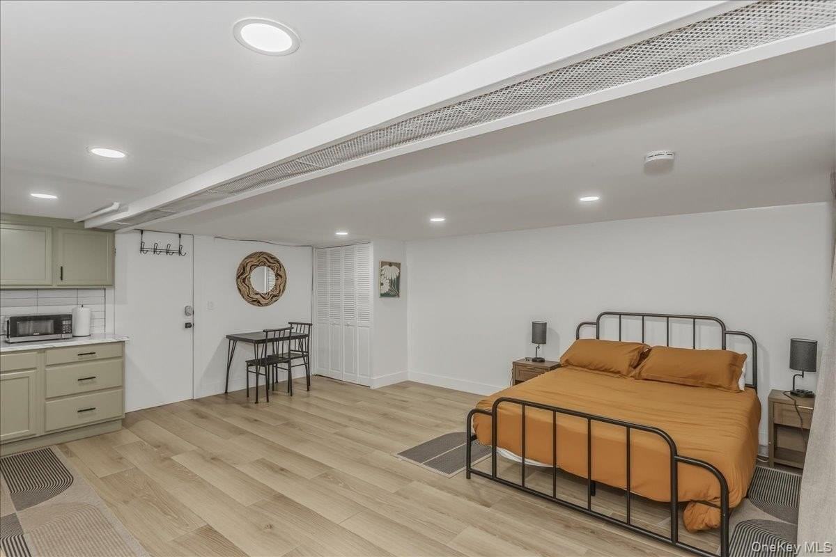 8904 Avenue J unit: Lower - Photo 7 of 15