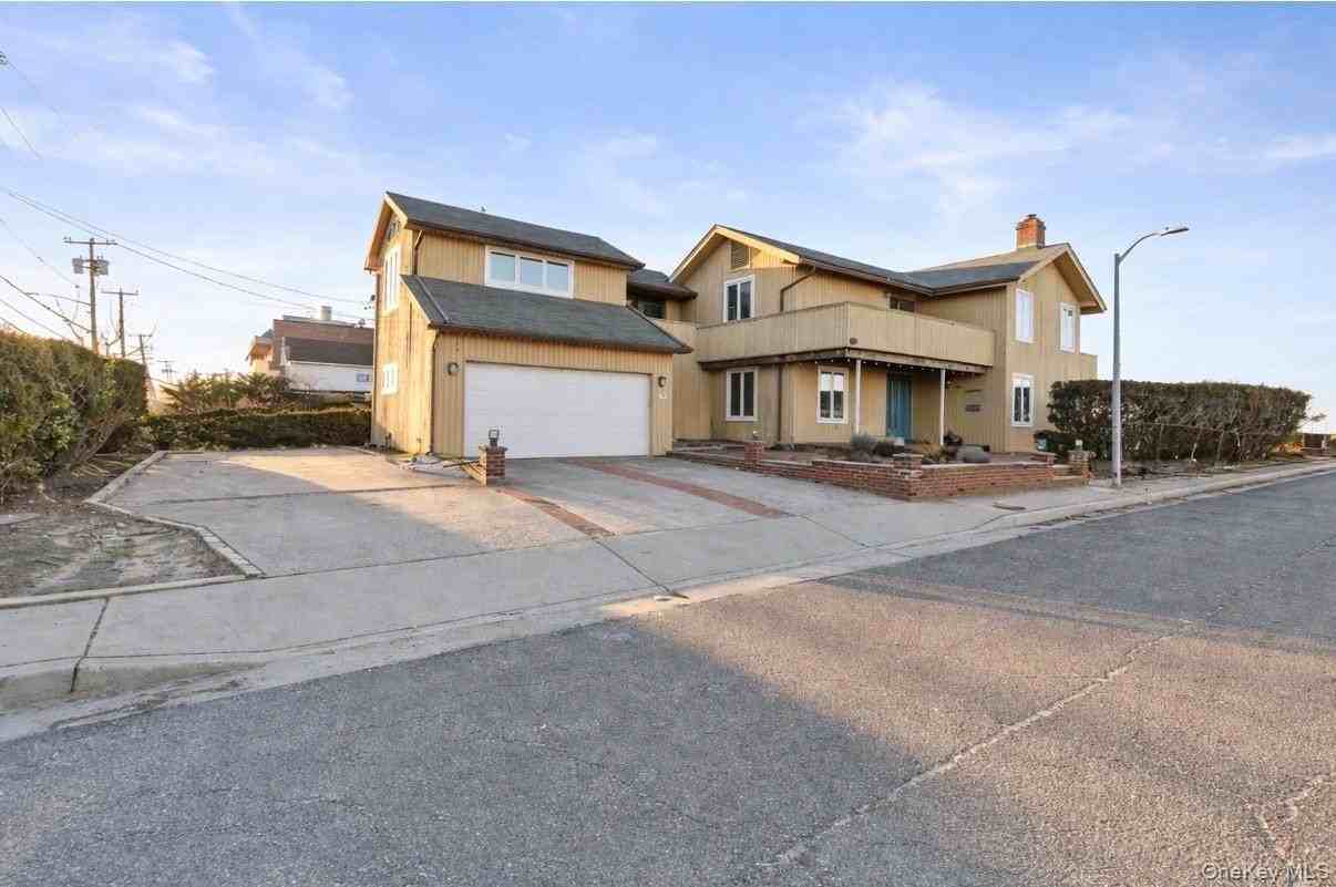 115 Maryland Ave - Photo 2 of 31