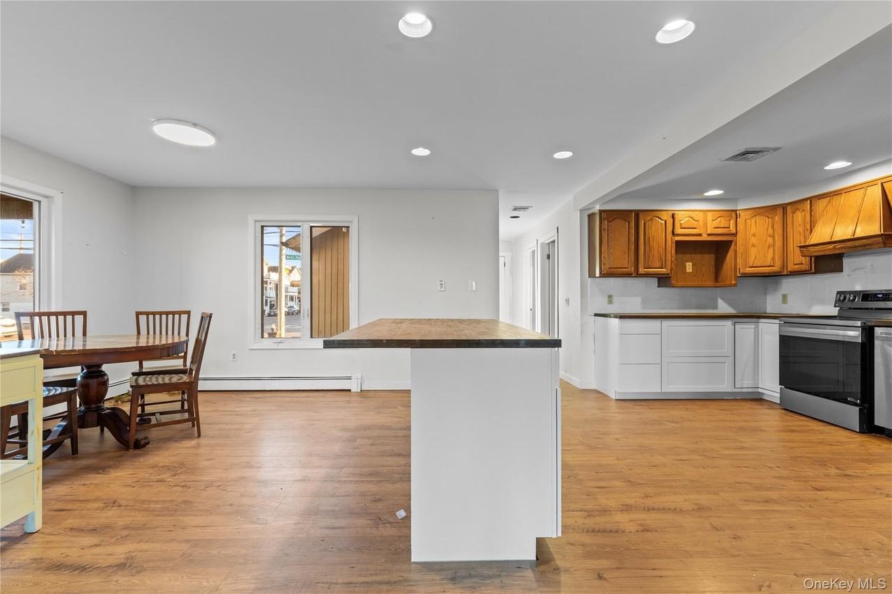 115 Maryland Ave - Photo 7 of 31