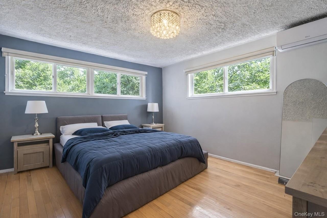 1716 Camp Ave - Photo 4 of 9