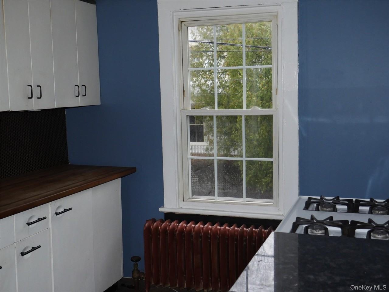 19 Main St Apt 4 - Photo 5 of 12