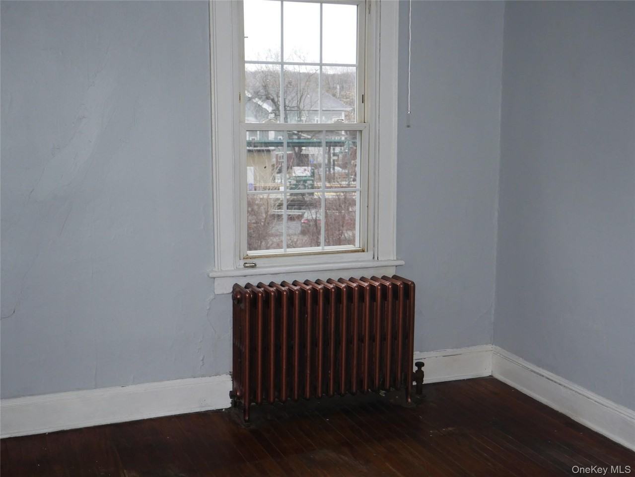 19 Main St Apt 4 - Photo 7 of 12