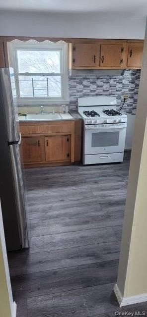 166 Hillcrest Rd - Photo 2 of 10