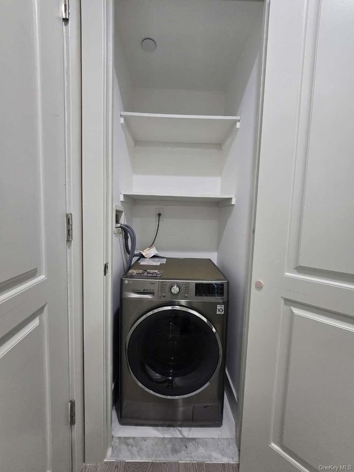 4162 Bowne St Apt 12c - Photo 3 of 7