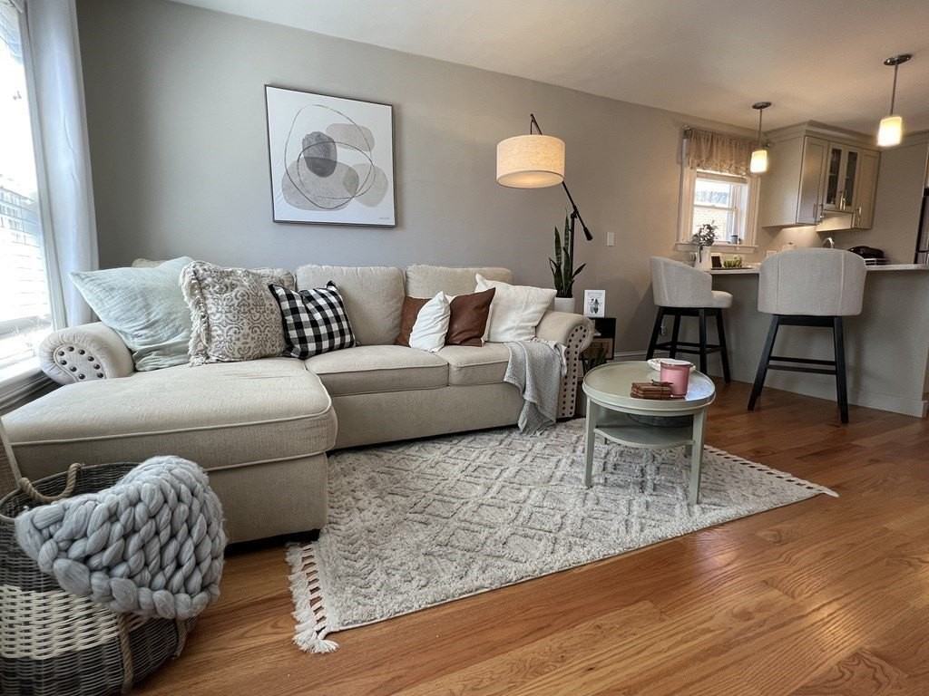 12 Alpine St Apt 2 - Photo 2 of 14